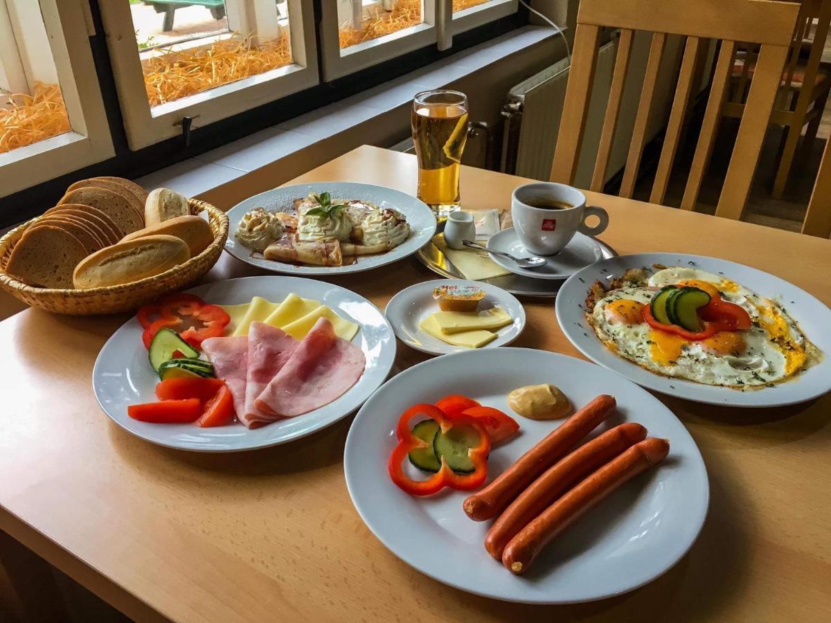 Hotel Dymnik Rumburk Eksteriør bilde